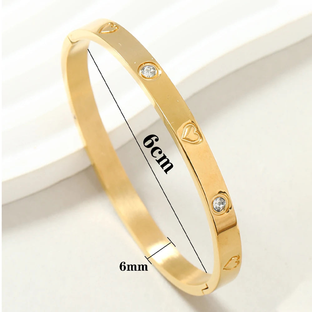 Unisex Minimalist Stainless Steel Bracelet for All Seasons Hot-Selling Personalized Design with One Heart and Diamond