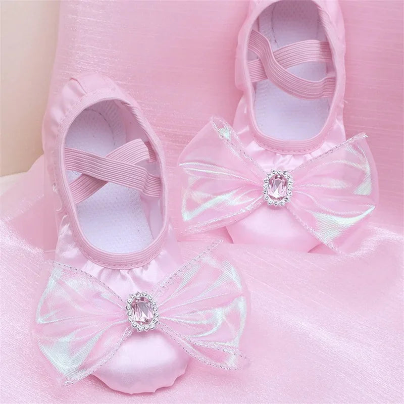 Girls Bow Cartoon Ballet Shoes Kids Dance Slippers Professional Soft Sole Girls Female Ballet Yoga Gym Baby Dancing Shoes