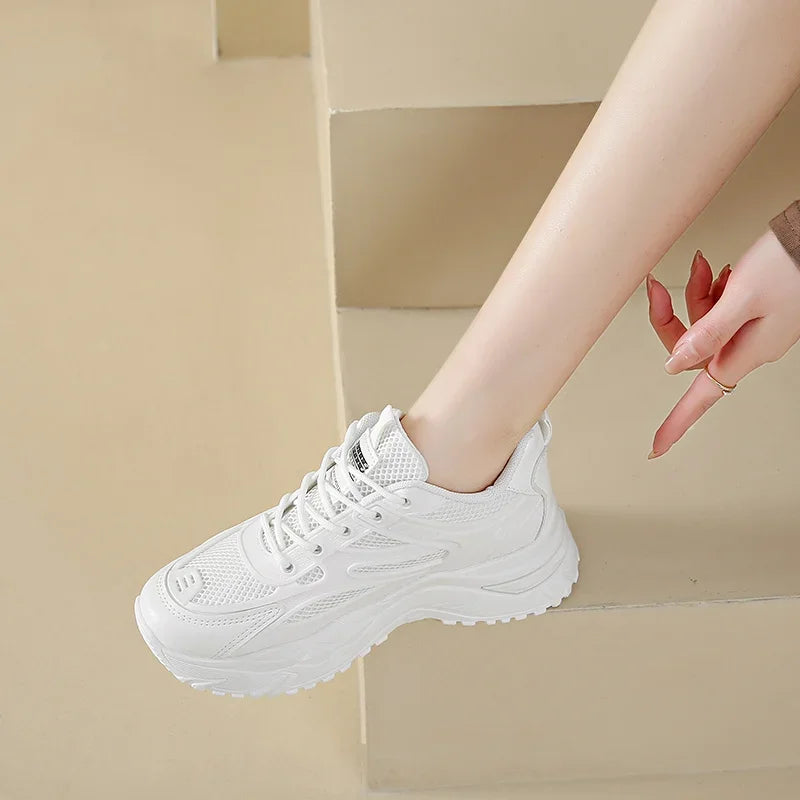 2024 Spring and Summer Casual Fashion New Breathable Solid Color Sneakers Comfortable Round Toe Thick Sole Women's Walking Shoes