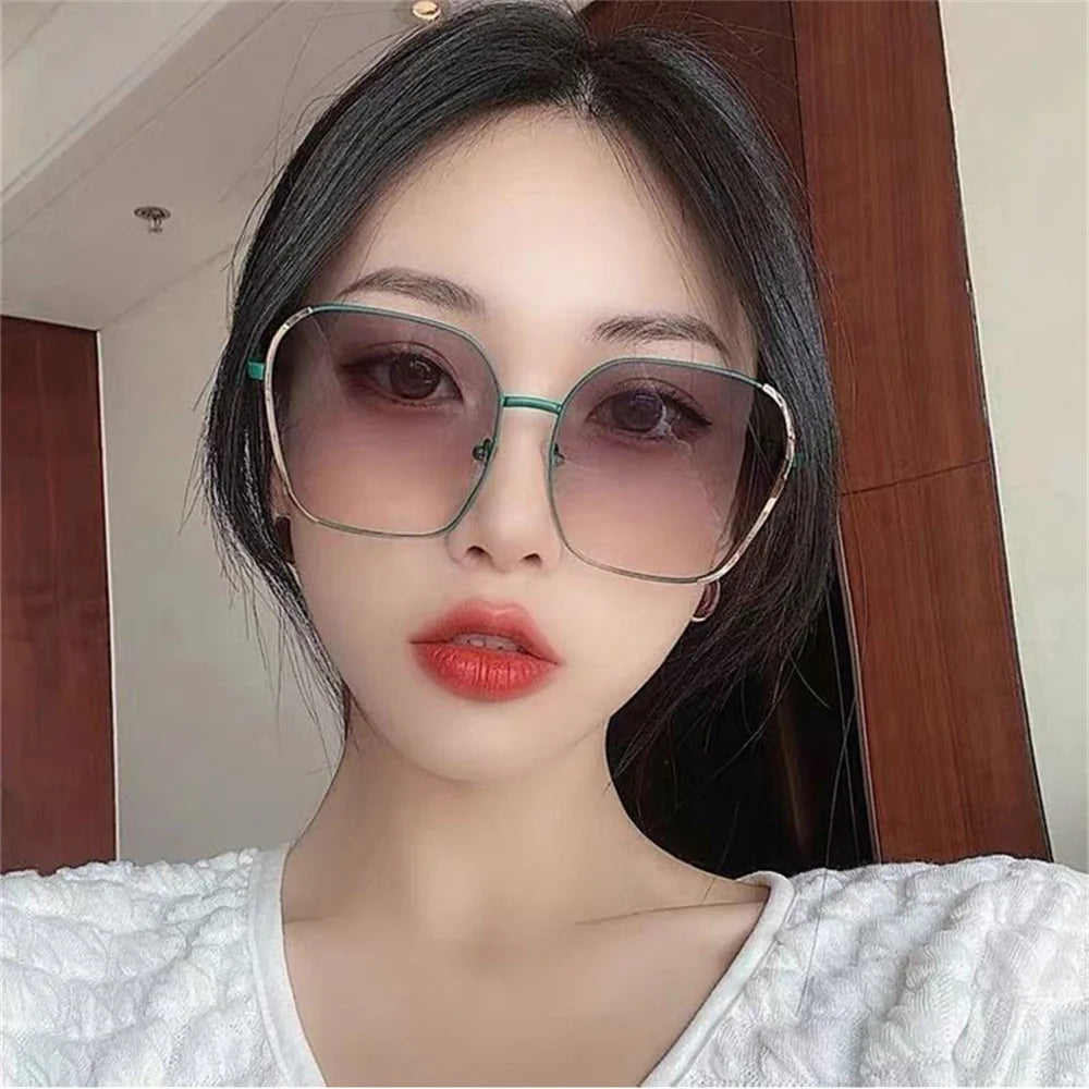 KLASSNUM Women's Oversized Polarized Sunglasses Fashion Gradient Shade Sunglasses UV400 Outdoor Sports Sunglasses Men Glasses