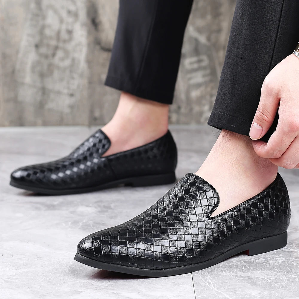 Big Size 38-46 Leather Shose Men Casual boat walking Shoes Summer Man Breathable Resistant Empty Soft Background Lattice Loafers