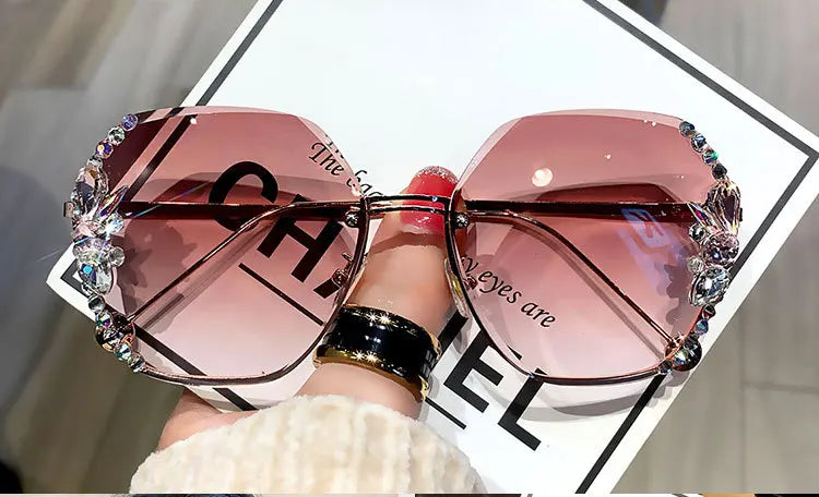 New Decorative Diamonds Sunglasses Women's Metal Mirror Leg Large Frame Sun Glasses Fashion Women Eyewear UV400 Oculos De Sol