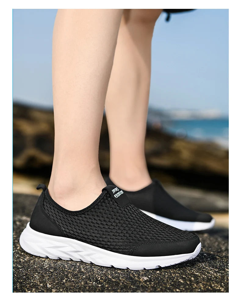 New Men's Shoes Water Running Breathable Mesh Men's Outdoor Beach Swimming Barefoot Flat Bottom Summer Sports Shoes