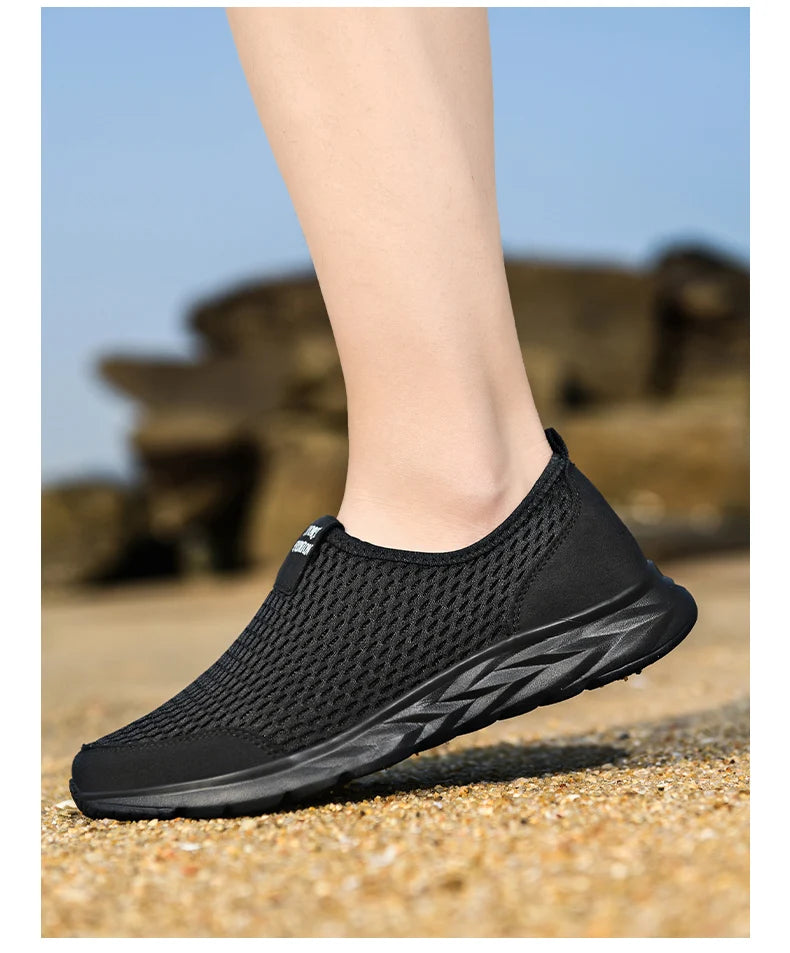 New Men's Shoes Water Running Breathable Mesh Men's Outdoor Beach Swimming Barefoot Flat Bottom Summer Sports Shoes